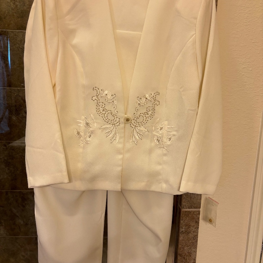 Light Cream Pant Suit